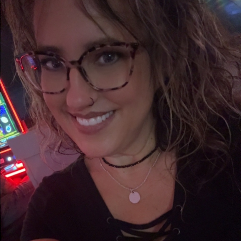 Meet your Posher, Nicole